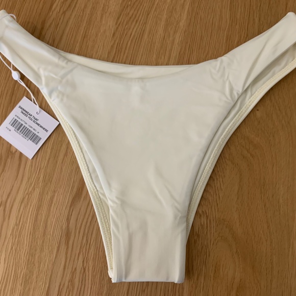 Monday Swimwear - Maui top (S) - Ivory - Picture 5 of 9